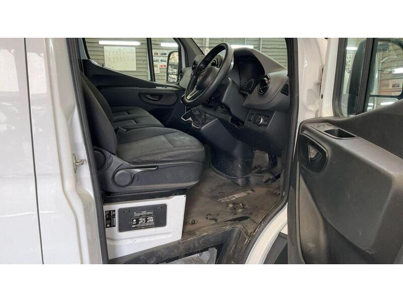 Mercedes-Benz Sprinter 2.0 315 CDI Progressive RWD L3 H2 Euro 6 (s/s) 5dr - U733
