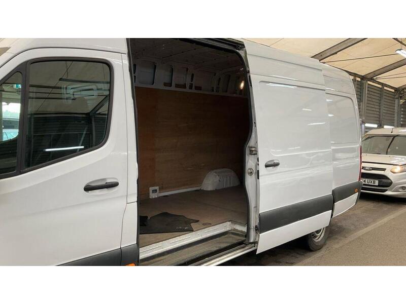 Mercedes-Benz Sprinter 2.0 315 CDI Progressive RWD L3 H2 Euro 6 (s/s) 5dr - U733