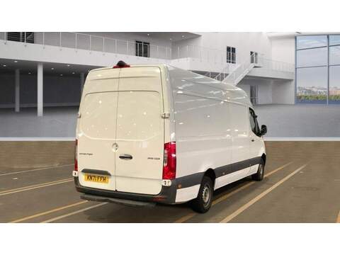 Mercedes-Benz Sprinter 2.0 315 CDI Progressive RWD L3 H2 Euro 6 (s/s) 5dr - U735