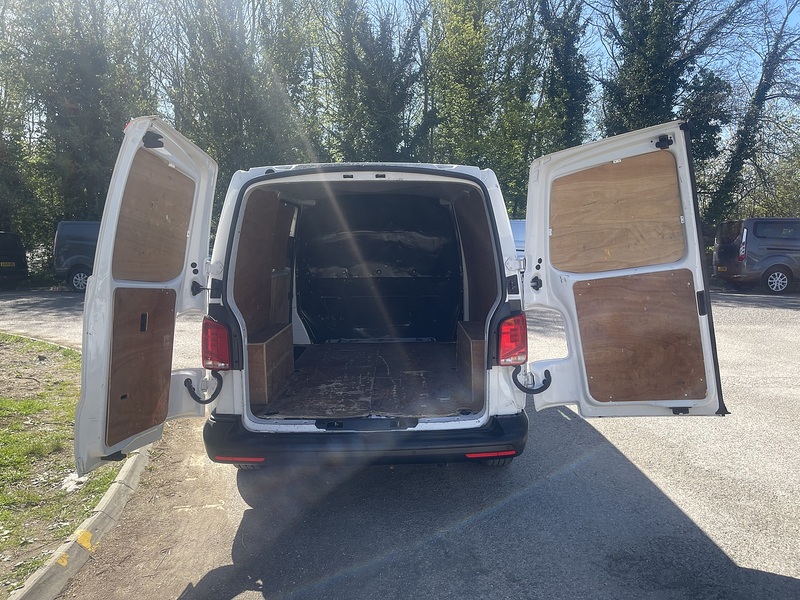 Volkswagen Transporter Transporter Startline Panel Van 1 Manual Diesel - U745