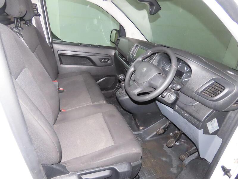 Peugeot Expert 1.5 BlueHDi 1000 Professional Premium + Standard Panel Van MWB Euro 6 (s/s) 6dr - U746