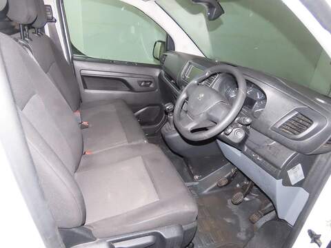 Peugeot Expert 1.5 BlueHDi 1000 Professional Premium + Standard Panel Van MWB Euro 6 (s/s) 6dr - U746