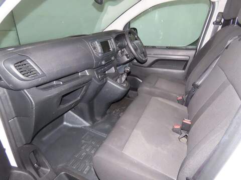 Peugeot Expert 1.5 BlueHDi 1000 Professional Premium + Standard Panel Van MWB Euro 6 (s/s) 6dr - U746