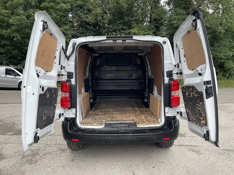 Peugeot Expert 1.5 BlueHDi 1000 Professional Premium + Standard Panel Van MWB Euro 6 (s/s) 6dr - U746