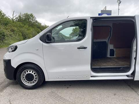 Peugeot Expert 1.5 BlueHDi 1000 Professional Premium + Standard Panel Van MWB Euro 6 (s/s) 6dr - U746