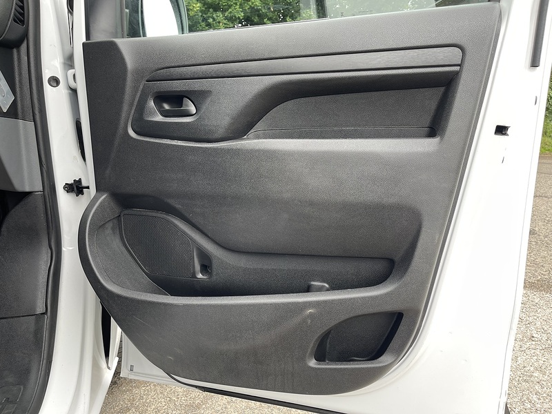 Peugeot Expert 1.5 BlueHDi 1000 Professional Premium + Standard Panel Van MWB Euro 6 (s/s) 6dr - U746