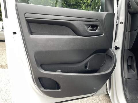 Peugeot Expert 1.5 BlueHDi 1000 Professional Premium + Standard Panel Van MWB Euro 6 (s/s) 6dr - U746