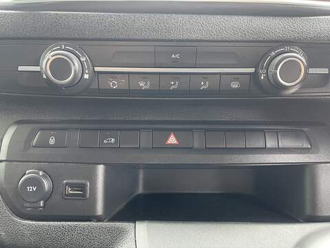 Peugeot Expert 1.5 BlueHDi 1000 Professional Premium + Standard Panel Van MWB Euro 6 (s/s) 6dr - U746