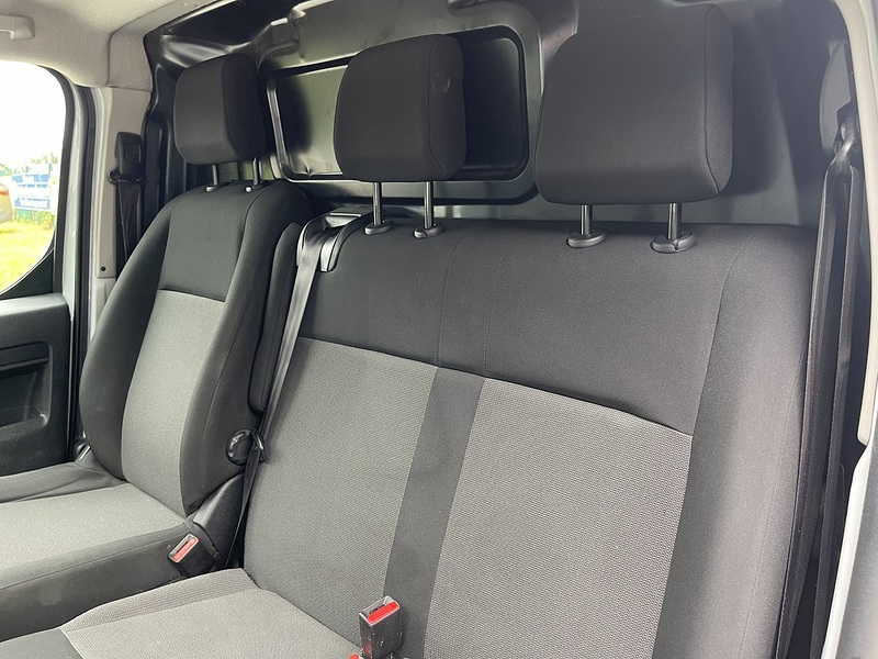 Peugeot Expert 1.5 BlueHDi 1000 Professional Premium + Standard Panel Van MWB Euro 6 (s/s) 6dr - U746