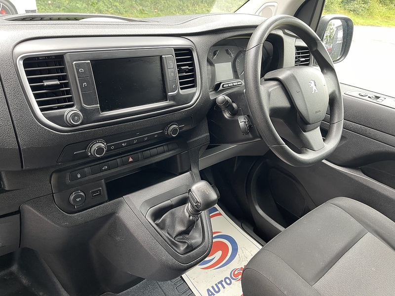 Peugeot Expert 1.5 BlueHDi 1000 Professional Premium + Standard Panel Van MWB Euro 6 (s/s) 6dr - U746