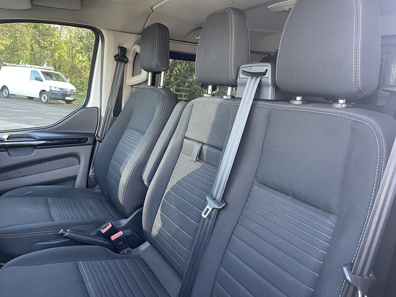 Ford Transit Custom 2.0 320 EcoBlue Limited Crew Van L2 H1 Euro 6 (s/s) 5dr (6 Seat) - U751