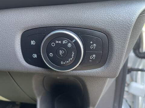 Ford Transit Custom 2.0 320 EcoBlue Limited Crew Van L2 H1 Euro 6 (s/s) 5dr (6 Seat) - U751