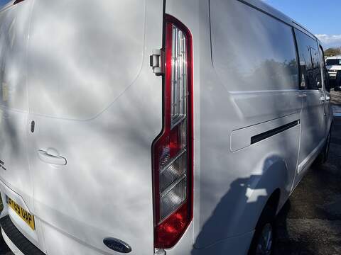 Ford Transit Custom 2.0 320 EcoBlue Limited Crew Van L2 H1 Euro 6 (s/s) 5dr (6 Seat) - U751