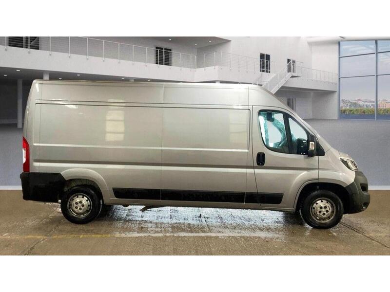 Peugeot Boxer 2.2 BlueHDi 335 Professional L3 H2 Euro 6 (s/s) 5dr - U752