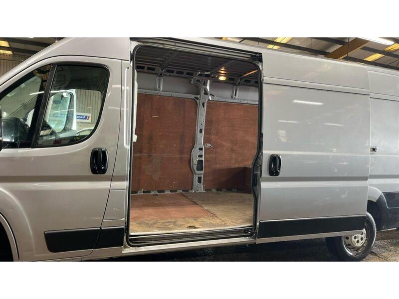 Peugeot Boxer 2.2 BlueHDi 335 Professional L3 H2 Euro 6 (s/s) 5dr - U752