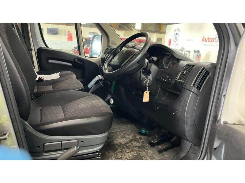 Peugeot Boxer 2.2 BlueHDi 335 Professional L3 H2 Euro 6 (s/s) 5dr - U752