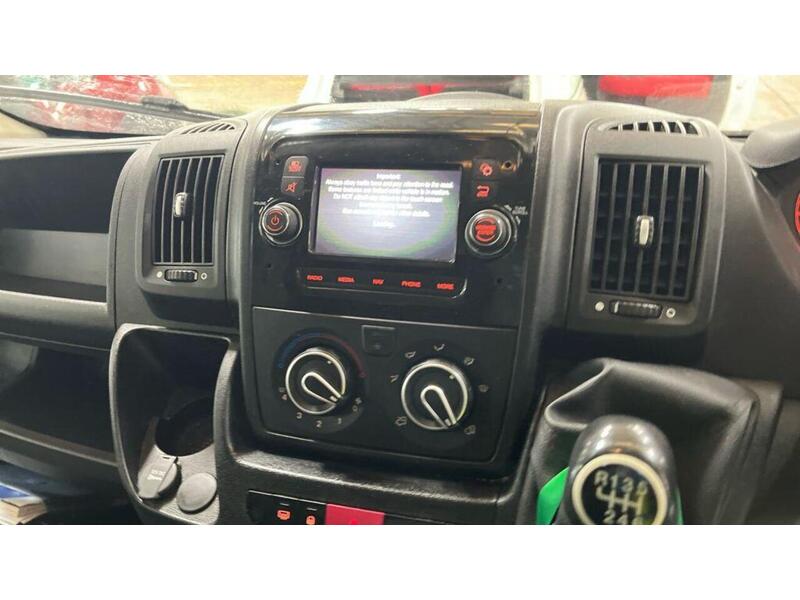 Peugeot Boxer 2.2 BlueHDi 335 Professional L3 H2 Euro 6 (s/s) 5dr - U752