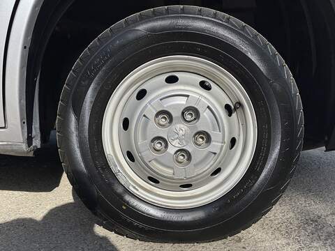 Peugeot Boxer 2.2 BlueHDi 335 Professional L3 H2 Euro 6 (s/s) 5dr - U752