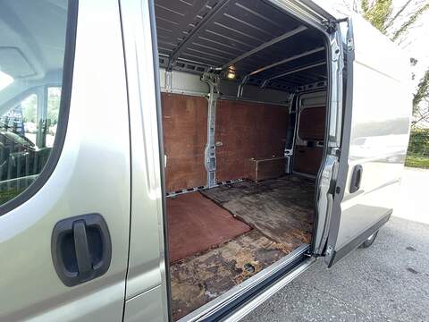 Peugeot Boxer 2.2 BlueHDi 335 Professional L3 H2 Euro 6 (s/s) 5dr - U752