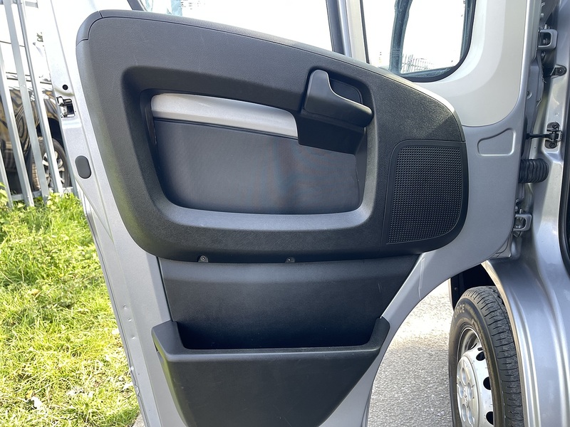 Peugeot Boxer 2.2 BlueHDi 335 Professional L3 H2 Euro 6 (s/s) 5dr - U752