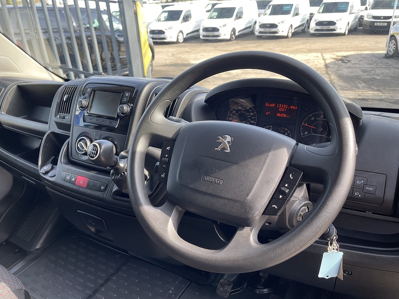 Peugeot Boxer 2.2 BlueHDi 335 Professional L3 H2 Euro 6 (s/s) 5dr - U752