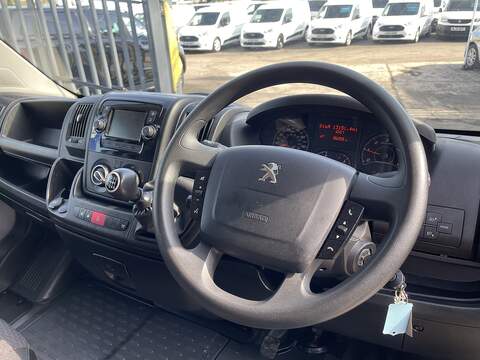 Peugeot Boxer 2.2 BlueHDi 335 Professional L3 H2 Euro 6 (s/s) 5dr - U752