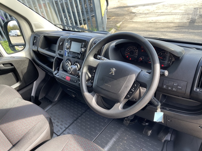 Peugeot Boxer 2.2 BlueHDi 335 Professional L3 H2 Euro 6 (s/s) 5dr - U752