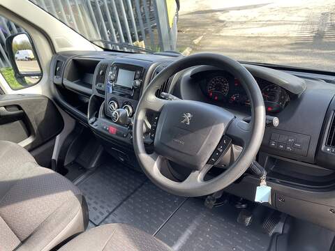 Peugeot Boxer 2.2 BlueHDi 335 Professional L3 H2 Euro 6 (s/s) 5dr - U752