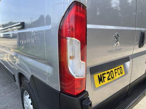 Peugeot Boxer 2.2 BlueHDi 335 Professional L3 H2 Euro 6 (s/s) 5dr - U752
