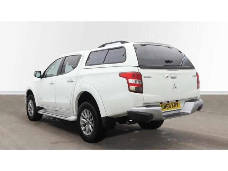 Mitsubishi L200 2.4 DI-D DC Warrior Auto 4WD Euro 6 4dr - U753