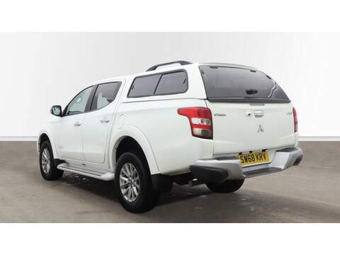 Mitsubishi L200 2.4 DI-D DC Warrior Auto 4WD Euro 6 4dr - U753