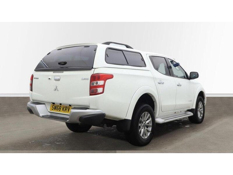 Mitsubishi L200 2.4 DI-D DC Warrior Auto 4WD Euro 6 4dr - U753