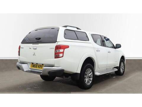 Mitsubishi L200 2.4 DI-D DC Warrior Auto 4WD Euro 6 4dr - U753