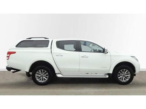 Mitsubishi L200 2.4 DI-D DC Warrior Auto 4WD Euro 6 4dr - U753