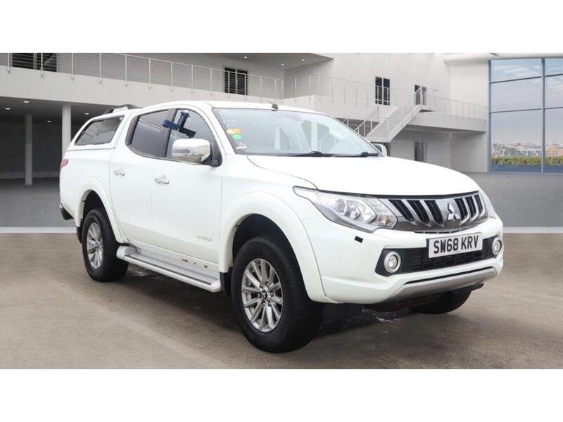 Mitsubishi L200 2.4 DI-D DC Warrior Auto 4WD Euro 6 4dr - U753