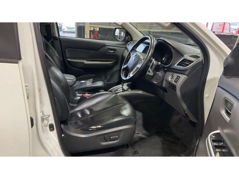 Mitsubishi L200 2.4 DI-D DC Warrior Auto 4WD Euro 6 4dr - U753