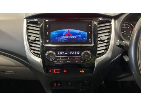 Mitsubishi L200 2.4 DI-D DC Warrior Auto 4WD Euro 6 4dr - U753