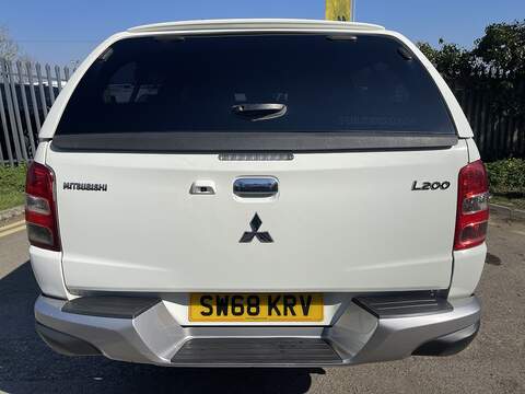 Mitsubishi L200 2.4 DI-D DC Warrior Auto 4WD Euro 6 4dr - U753