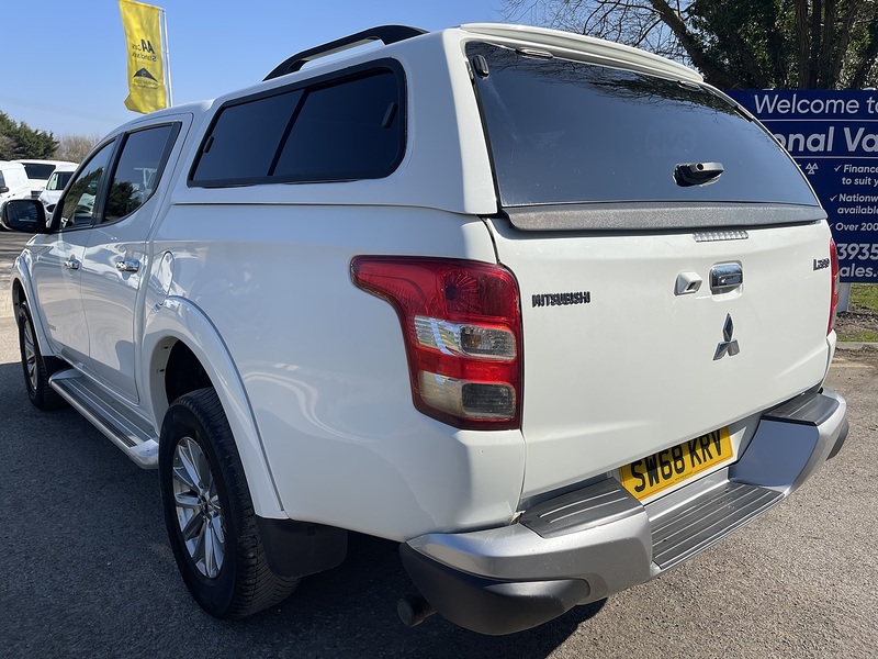 Mitsubishi L200 2.4 DI-D DC Warrior Auto 4WD Euro 6 4dr - U753