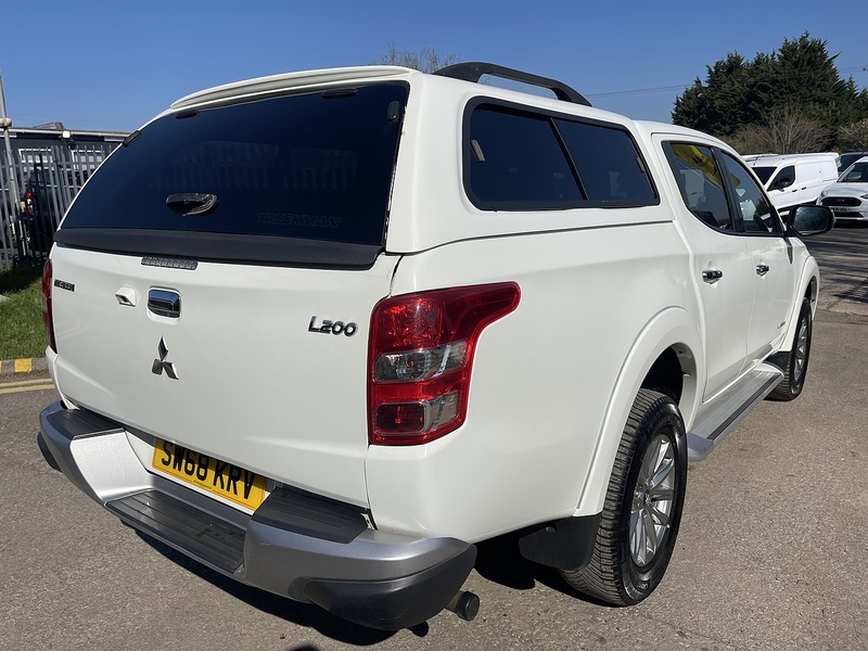 Mitsubishi L200 2.4 DI-D DC Warrior Auto 4WD Euro 6 4dr - U753
