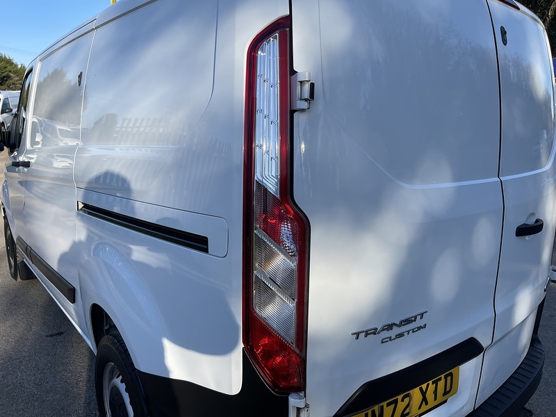 Ford Transit Custom 2.0 320 EcoBlue Leader L1 H1 Euro 6 (s/s) 5dr - U757