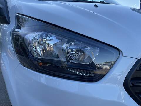 Ford Transit Custom 2.0 320 EcoBlue Leader L1 H1 Euro 6 (s/s) 5dr - U757