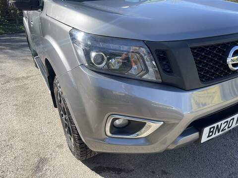 Nissan Navara 2.3 dCi Tekna Pickup Double Cab 4dr Diesel Manual 4WD Euro 6 (s/s) (190 ps) - U762