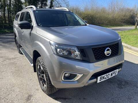 Nissan Navara 2.3 dCi Tekna Pickup Double Cab 4dr Diesel Manual 4WD Euro 6 (s/s) (190 ps) - U762