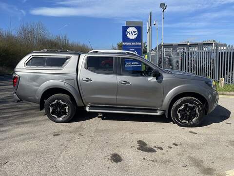 Nissan Navara 2.3 dCi Tekna Pickup Double Cab 4dr Diesel Manual 4WD Euro 6 (s/s) (190 ps) - U762