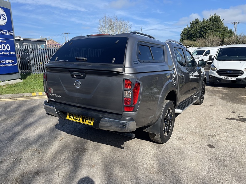 Nissan Navara 2.3 dCi Tekna Pickup Double Cab 4dr Diesel Manual 4WD Euro 6 (s/s) (190 ps) - U762