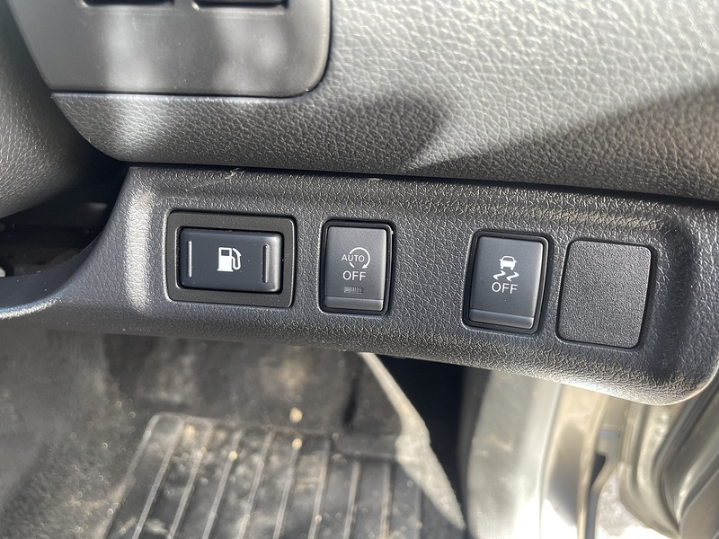 Nissan Navara 2.3 dCi Tekna Pickup Double Cab 4dr Diesel Manual 4WD Euro 6 (s/s) (190 ps) - U762