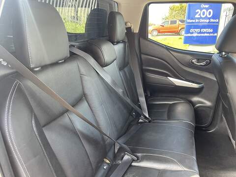 Nissan Navara 2.3 dCi Tekna Pickup Double Cab 4dr Diesel Manual 4WD Euro 6 (s/s) (190 ps) - U762