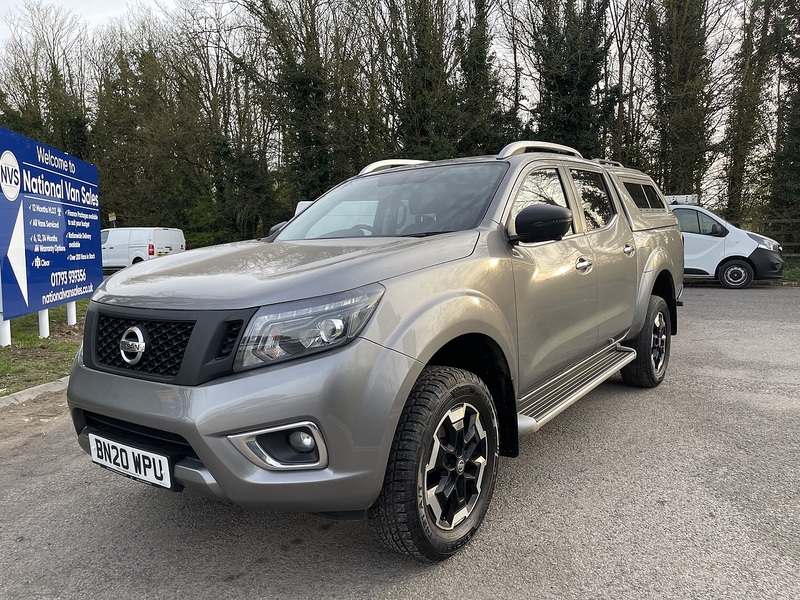 Nissan Navara 2.3 dCi Tekna Pickup Double Cab 4dr Diesel Manual 4WD Euro 6 (s/s) (190 ps) - U762