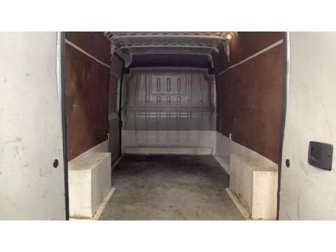 Peugeot Boxer 2.2 BlueHDi 335 Professional L3 H2 Euro 6 (s/s) 5dr - U770